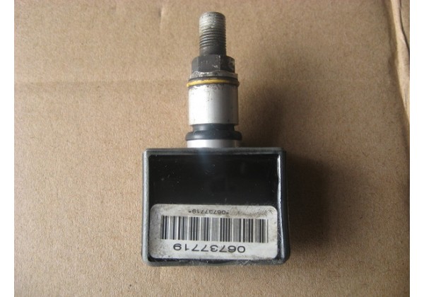 Датчик тиску в шинах Renault, 8200086582
